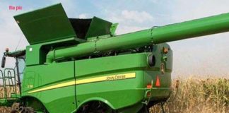 Crop harvesting machines