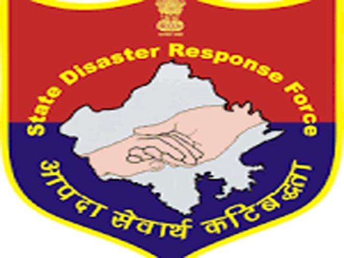 sdrf एसडीआरएफ ने भीलवाड़ा कोरोना लॉकडाउन के दौरान नर्सिंगकर्मी की जान बचाई sdrf एसडीआरएफ ने भीलवाड़ा कोरोना लॉकडाउन के दौरान नर्सिंगकर्मी की जान बचाई