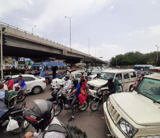 Blockade during lockdown jammu kashmir: photo source Twitter @OmarAbdullah