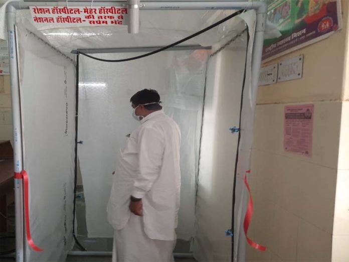 Minister Shale Mohammed inaugurating sanitizer machines in Jaisalmer