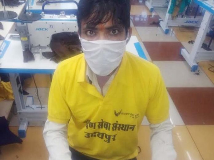 नारायण सेवा संस्थान की दिव्यांग टीम तैयार कर रही है पीपीई किट,Narayan Seva Sansthan नारायण सेवा संस्थान की दिव्यांग टीम तैयार कर रही है पीपीई किट,Narayan Seva Sansthan