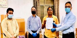 (From R-L) CEO, Rambagh Palace, Mr. Ram Rathore donating medical supplies to Chief Store Manager, Central Warehouse, Rajasthan Health Department, Mr. Bansi Lal. Also seen in the photo Director of Finance, Rambagh Palace, Mr. R.K. Jain and Dr. Vijendra Bansiwal of Khushi Baby at the Central Warehouse, Rajasthan Health Department in Jaipur today.