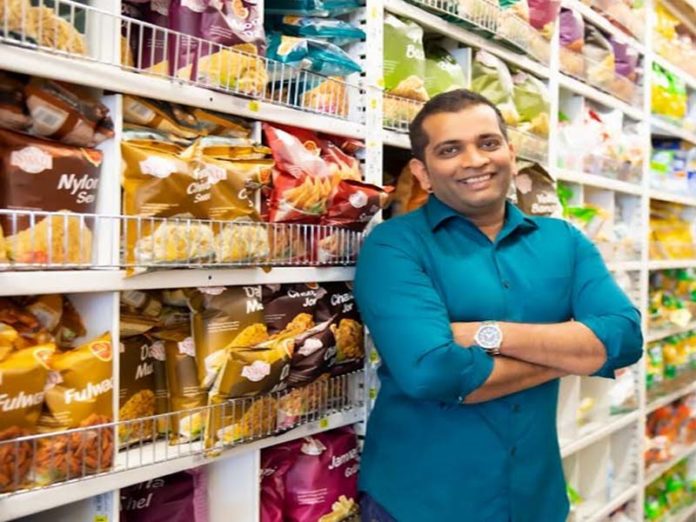 दर्शन पटेल भारतीय-अमेरिकी हैं और सुपरमार्केट चेन पटेल ब्रदर्स, डल्‍लास रीजन के भागीदार हैं , darshan patel