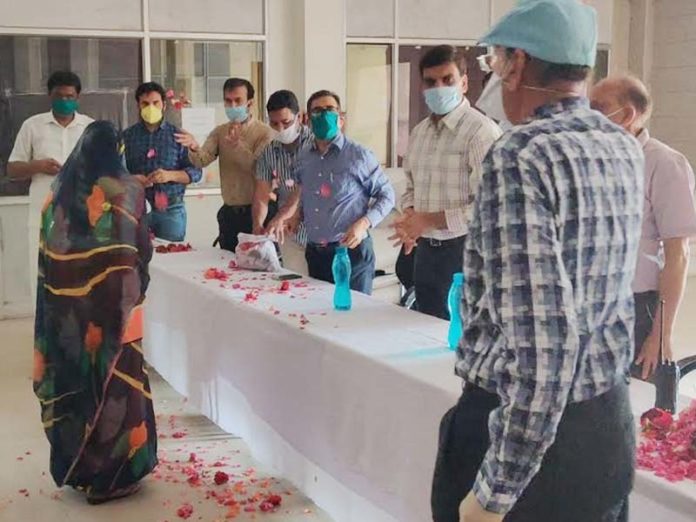 safai karmiyon ka samman safai karmiyon ka samman