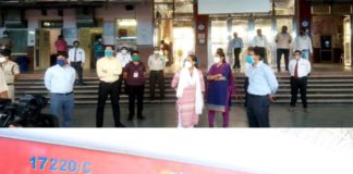 उदयपुर से उत्तरप्रदेश के प्रवासियों को लेकर गोरखपुर रवाना हुई ट्रेन,Train departing from Udaipur to Uttar Pradesh for Gorakhpur