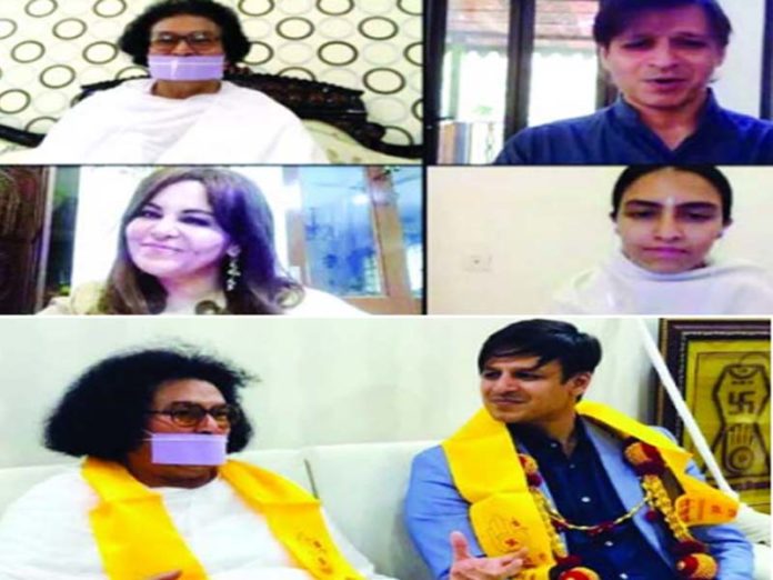 Acharya Lokesh and actor Vivek Oberoi addressed the live event Acharya Lokesh and actor Vivek Oberoi addressed the live event