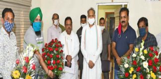 Private bus operators met Chief Minister Ashok Gehlot at his state residence and thanked