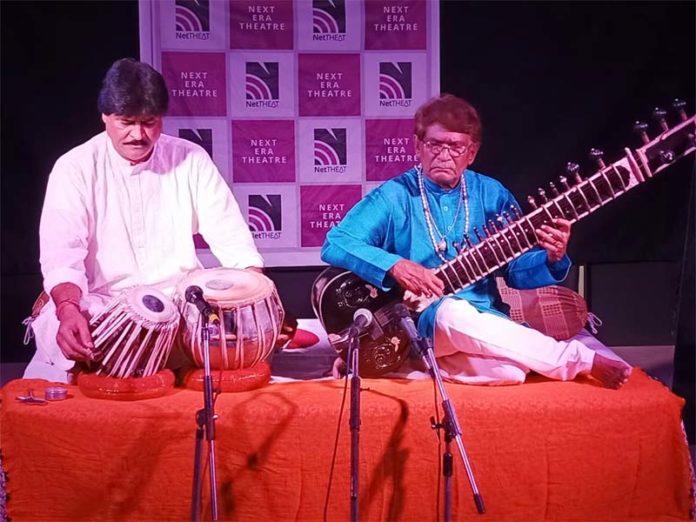 Sitar maestro Pandit Harihar Sharan Bhatt plays the raag megh Sitar maestro Pandit Harihar Sharan Bhatt plays the raag megh