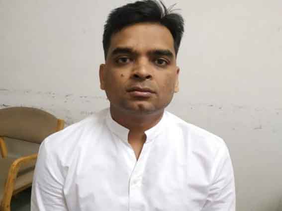 घूसखोरी के आरोपी आईपीएस मनीष अग्रवाल को 2 दिन की रिमांड पर