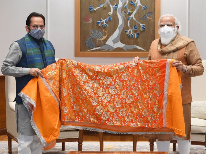 Prime Minister presented a sheet to the Dargah of Khwaja Moinuddin Chishti