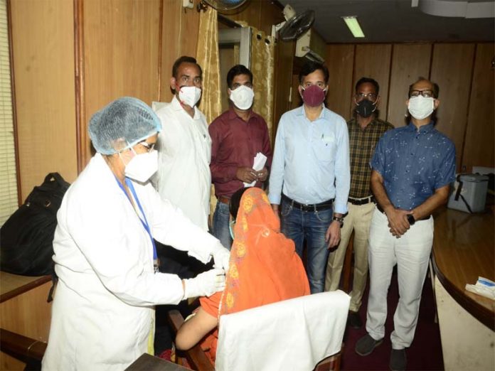 Vaccination of 611 media persons and family members at PinkCity Press Club
