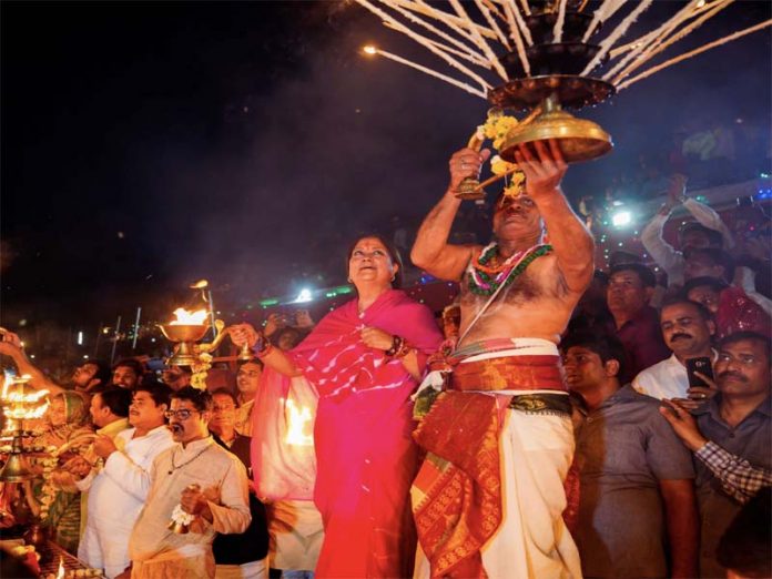 VASUNDHRA RAJE