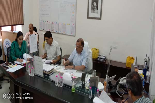 अतिरिक्त मुख्य सचिव माइंस, पेट्रोलियम एवं जलदाय डॉ. सुबोध अग्रवाल अतिरिक्त मुख्य सचिव माइंस, पेट्रोलियम एवं जलदाय डॉ. सुबोध अग्रवाल