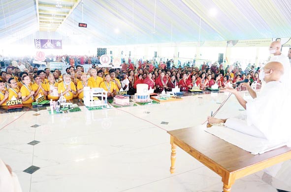 आचार्य महाश्रमण आचार्य महाश्रमण