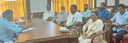 कांगे्रस के 8 विधायक