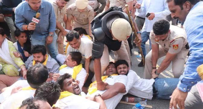 'आप' का प्रदर्शन 'आप' का प्रदर्शन