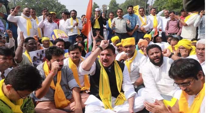 'आप' का प्रदर्शन
