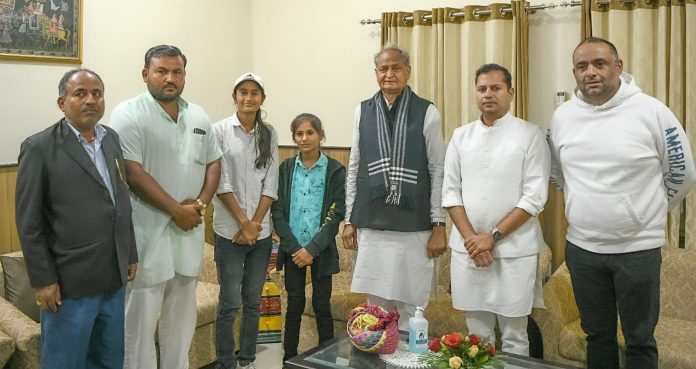 cm gehlot with Cricketer Girl cm gehlot with Cricketer Girl