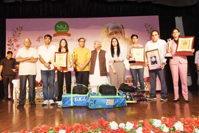 सम्मानित खिलाड़ी सम्मानित खिलाड़ी