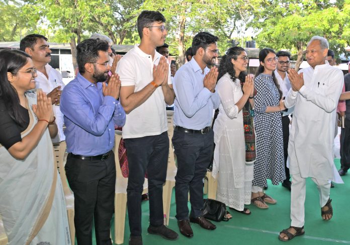 मुख्यमंत्री अशोक गहलोत मुख्यमंत्री अशोक गहलोत