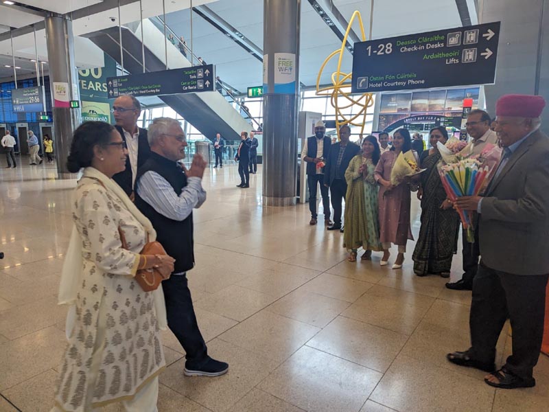 डबिन हवाईअड्डे पर राजस्थान विधानसभा के अध्यक्ष सीपी जोशी