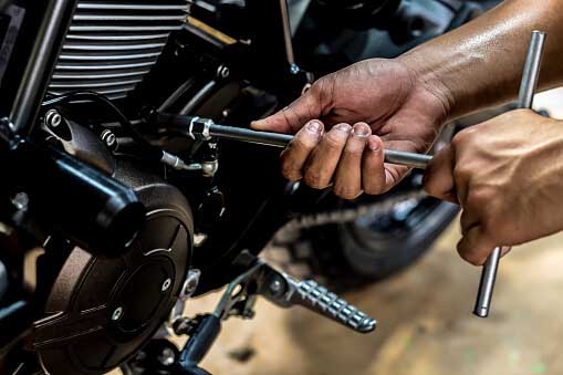 मोटरसाइकिल को मेंटेन कैसे रखें मोटरसाइकिल को मेंटेन कैसे रखें