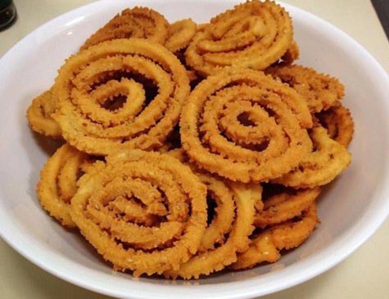सैचुरेटेड स्नैक्स को कम करें
