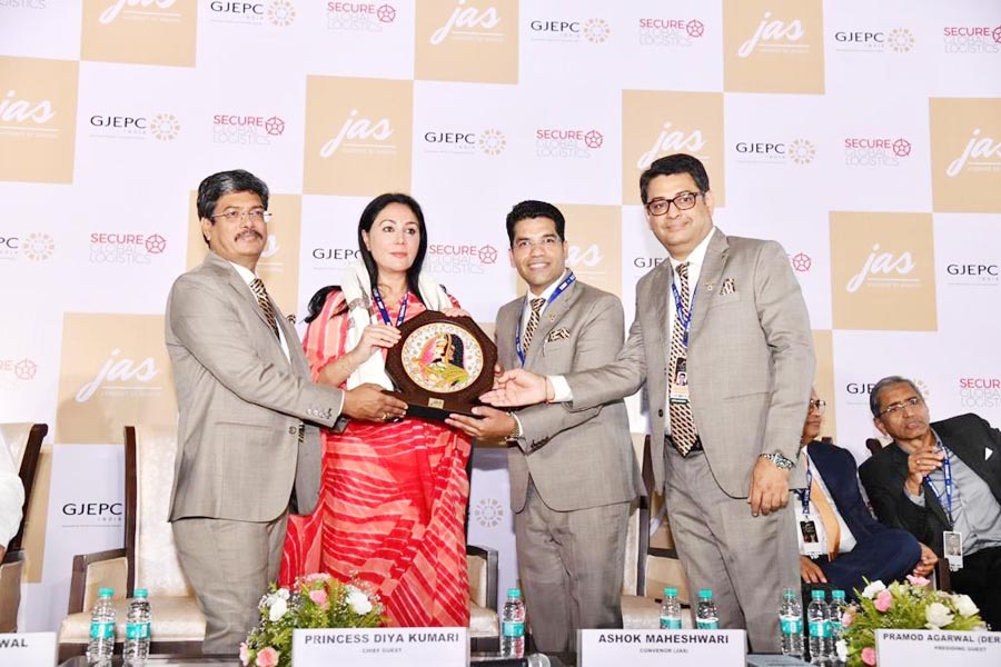 सांसद दीया कुमारी ने किया ज्वैलर्स एसोसिएशन शो का उद्घाटन