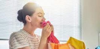 बारिश में कैसे कपड़े पहनें