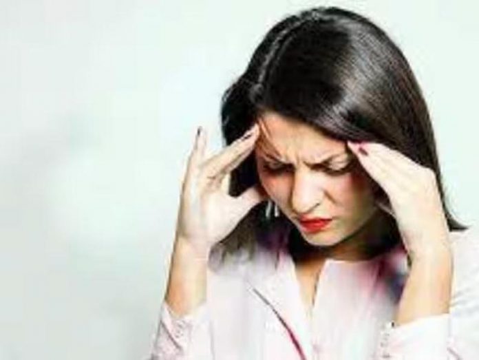 मानसून में बढ़ सकता है माइग्रेन मानसून में बढ़ सकता है माइग्रेन