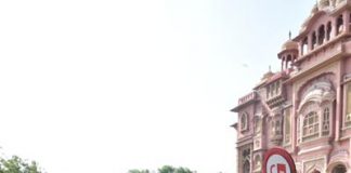 सर्च अनलॉक और डाउनलोड बटन कचरा पात्र में मिले