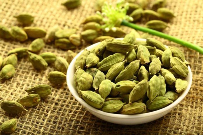इलायची खाने के फायदे इलायची खाने के फायदे