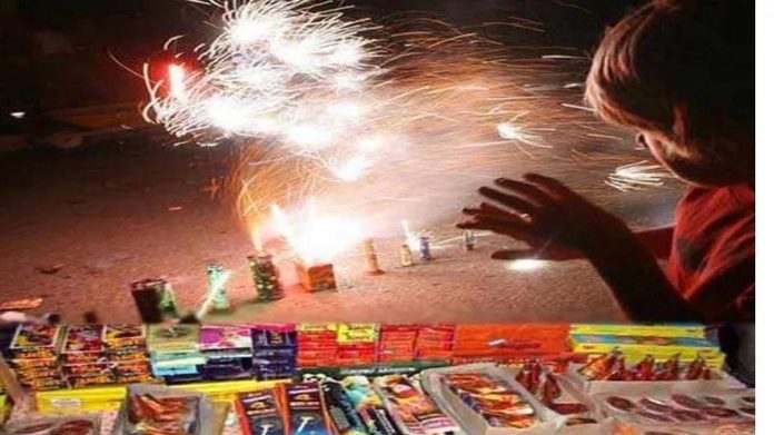पटाखों से आंखों को कैसे बचाएं पटाखों से आंखों को कैसे बचाएं