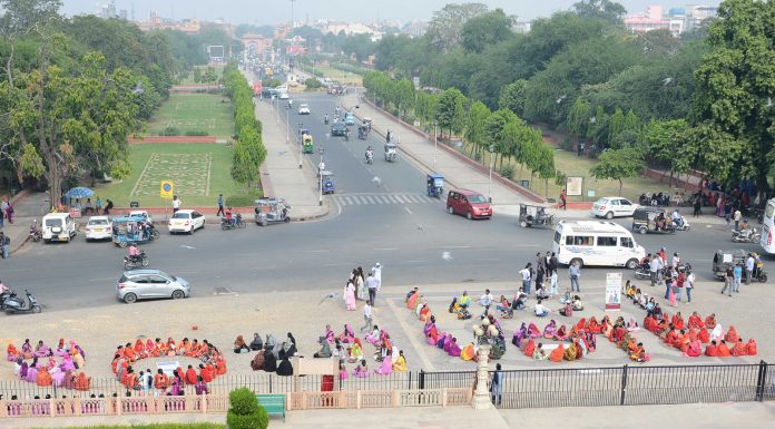 मानव श्रृंखला मानव श्रृंखला