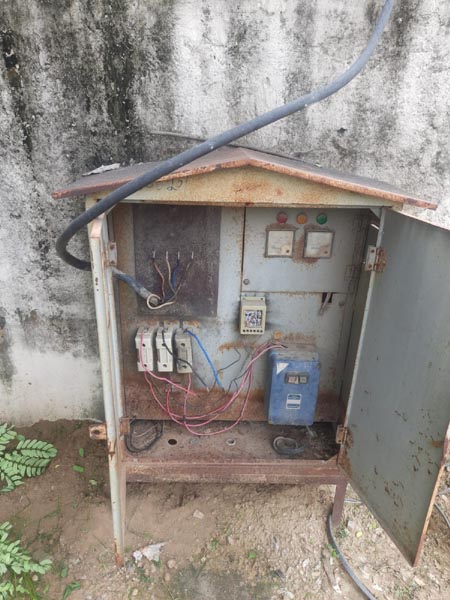 मालवीय नगर स्थित सार्वजनिक पार्क बना चूहाघर