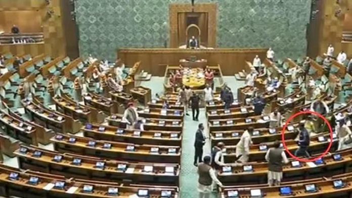 लोकसभा पर हमला लोकसभा पर हमला