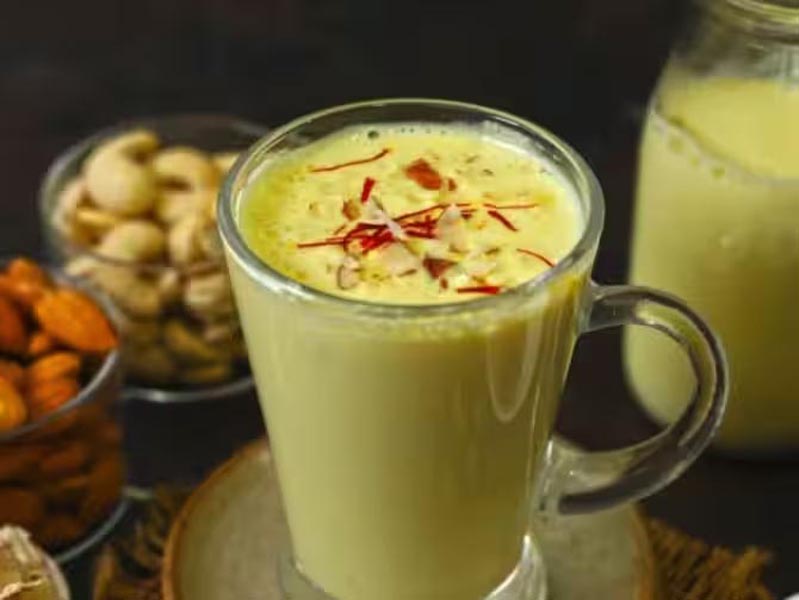 केसर वाला दूध