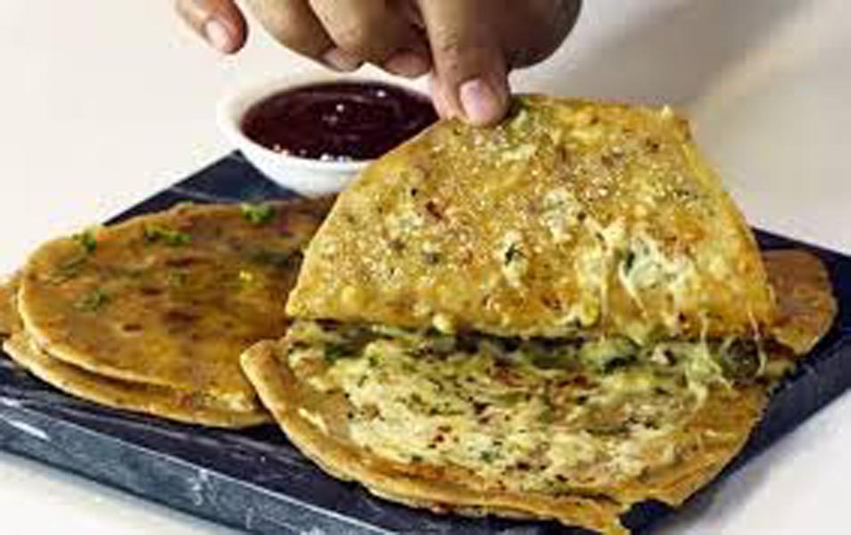 चिली गार्लिक पराठा