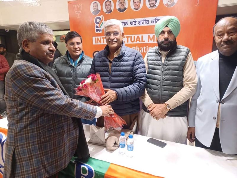 केंद्रीय मंत्री शेखावत