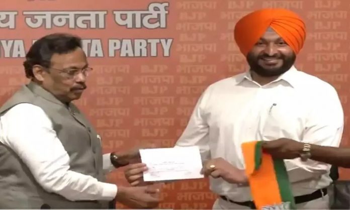 कांग्रेस सांसद रवनीत सिंह बिट्टू कांग्रेस सांसद रवनीत सिंह बिट्टू