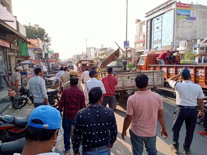 नगर निगम ग्रेटर आयुक्त रूकमणि रियाड़ नगर निगम ग्रेटर आयुक्त रूकमणि रियाड़