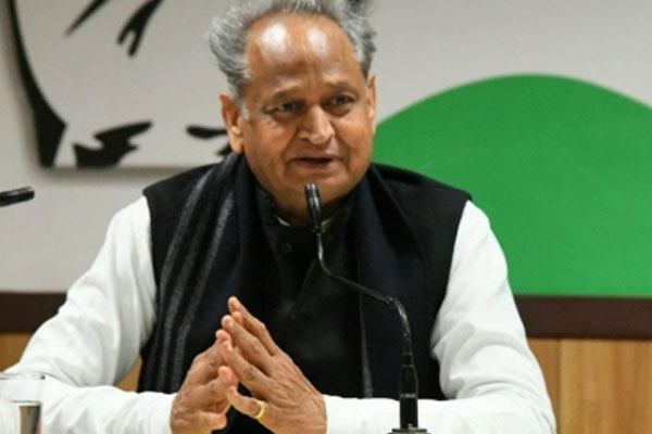 पूर्व मुख्यंत्री अशोक गहलोत पूर्व मुख्यंत्री अशोक गहलोत