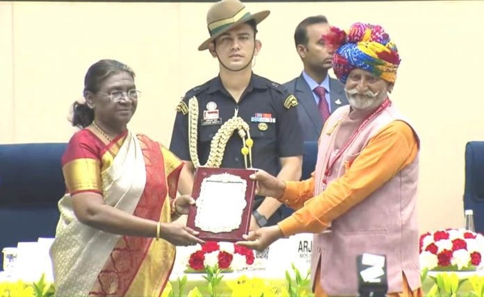 राष्ट्रपति द्रौपदी मुर्मू राष्ट्रपति द्रौपदी मुर्मू