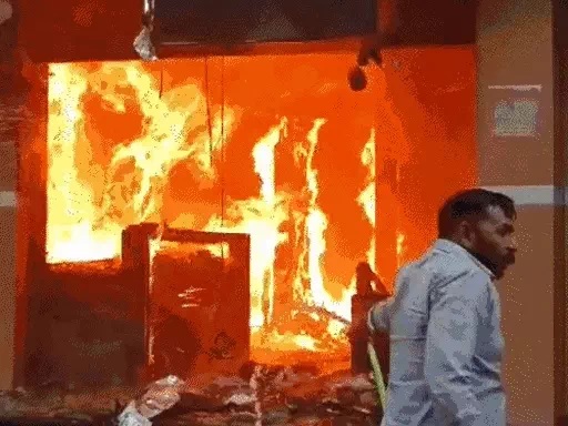 हॉस्टल में आग