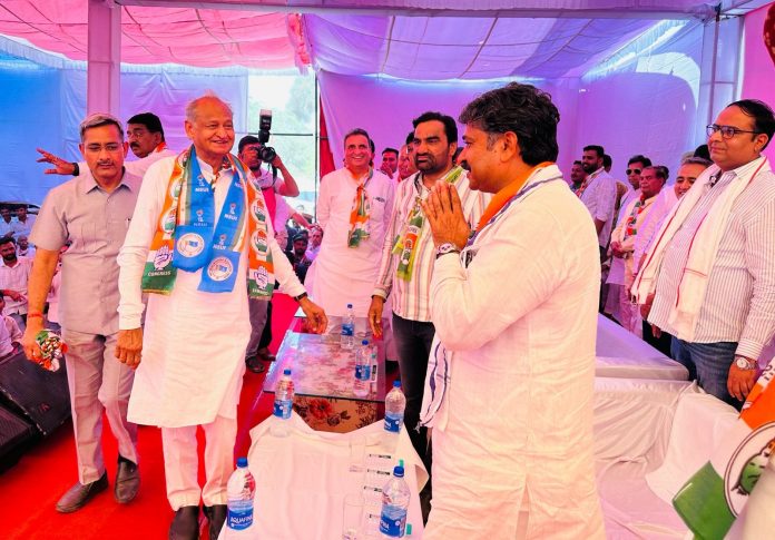 नेता प्रतिपक्ष टीकाराम जूली नेता प्रतिपक्ष टीकाराम जूली