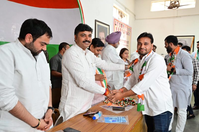 नेता प्रतिपक्ष टीकाराम जूली