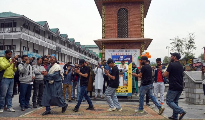 युवाओं में दिखा जुनून