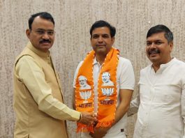 मनोज जोशी भाजपा में