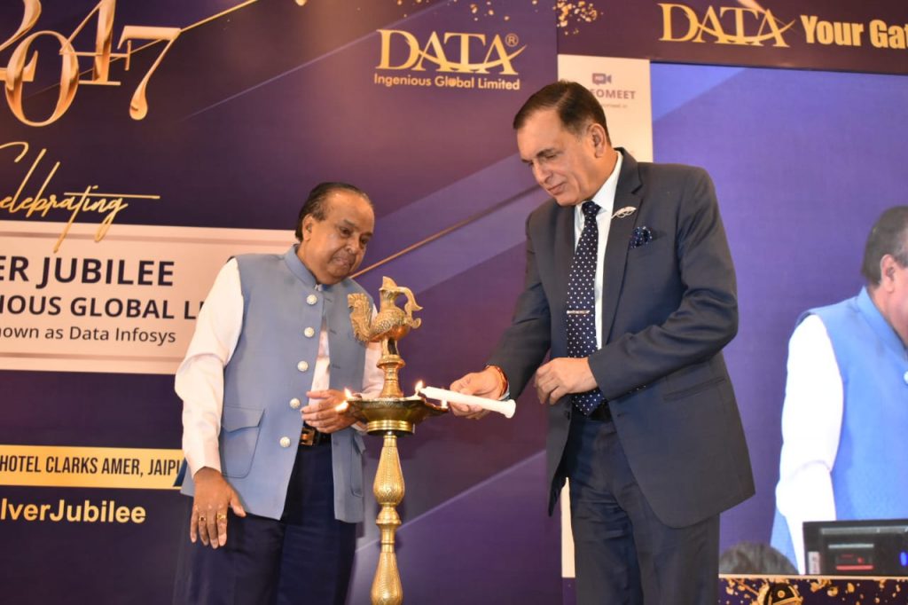 लेफ्टिनेंट जनरल धीरज सेठ