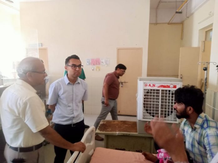 जिला कलक्टर प्रकाश राजपुरोहित जिला कलक्टर प्रकाश राजपुरोहित